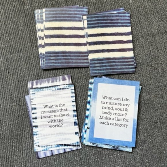 Discover Yourself: A Question A Day Card Deck - Picture 2 of 4